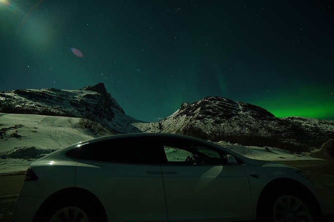 Northern Lights - Teslax Ecofriendly Car - Flexibility and Convenience for Travelers