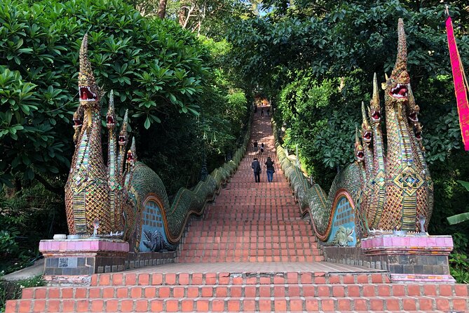 One Day Tour Doi Suthep Temple, Palad Temple, Orchid Farm, Longneck Hill Tribe Village (Private Tour) - Wat Pha Lat