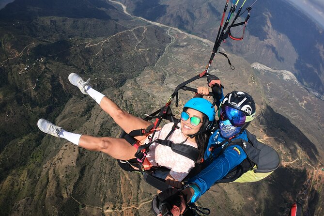 Paragliding Experience in the Chicamocha Grand Canyon - Preparing for the Flight