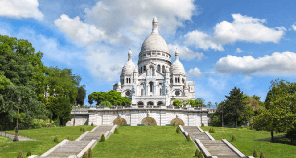 Paris: Montmartre Night Walking Tour, Dinner & Cabaret Show - Booking Information