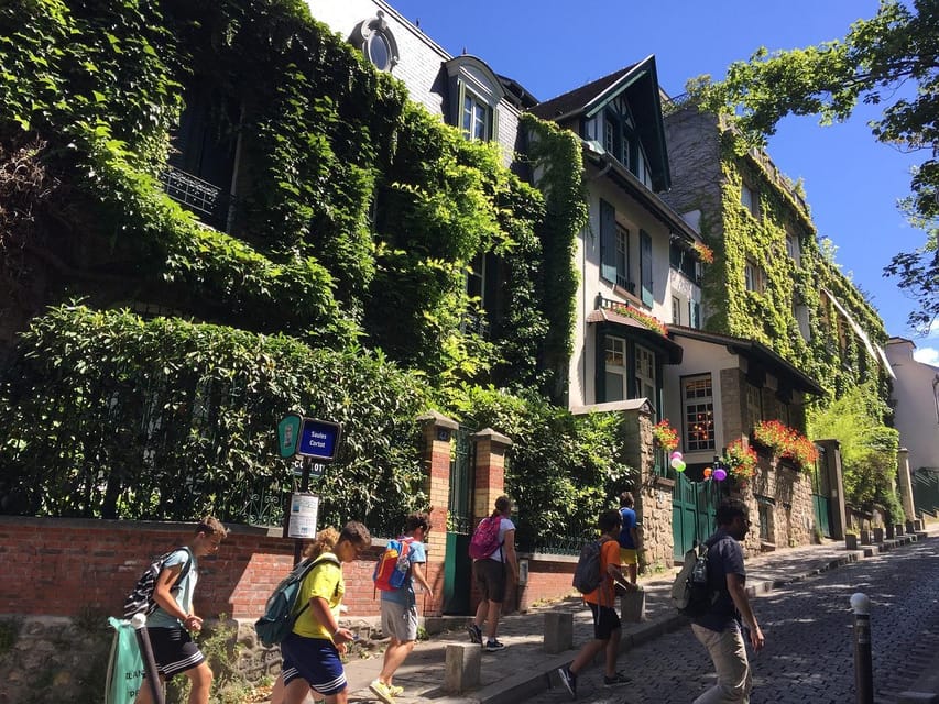 Paris: Montmartre Walking Tour With a Local Guide - Famous Artists and History