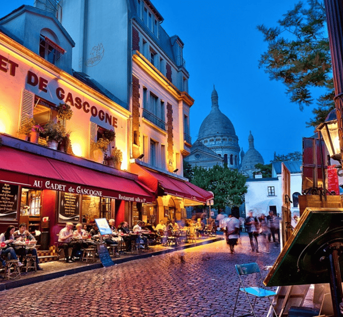 Paris: Moulin Rouge and Montmartre Walking Tour SEMI-PRIVATE - Meeting Point and Availability