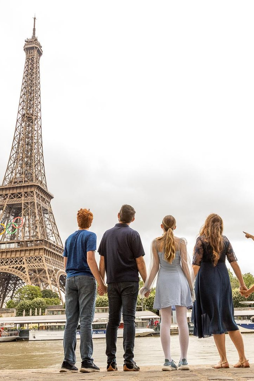 Paris: Professional Photoshoot - Meeting Point and Accessibility