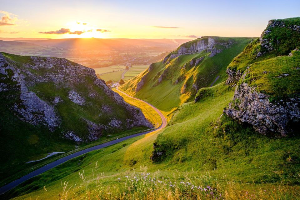 Peak District (Yorkshire): Interactive Road Trip Guidebook - Scenic Destinations