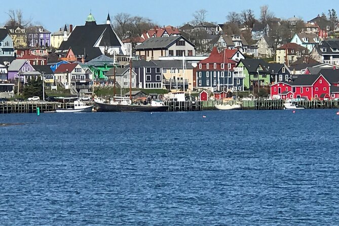Peggy's Cove/Mahone Bay & Lunenburg - Accessibility Features