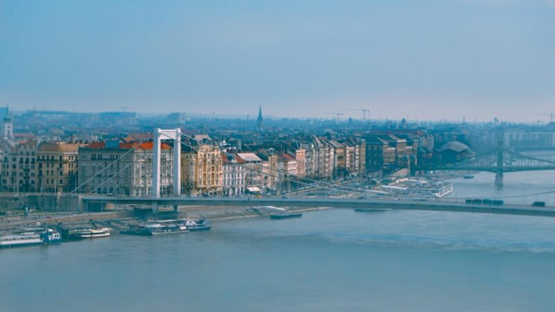 Photoshoot Tours With Professional Phototographer - Budapest - Additional Information and Tips