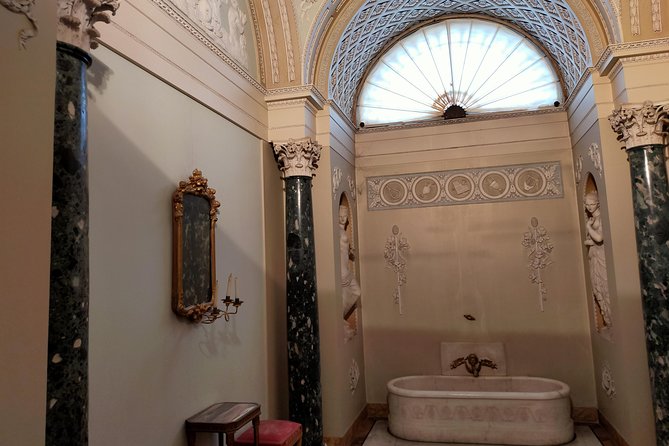 Pitti Palace: The Royal Palace of Florence - Art Collection and Palatine Gallery