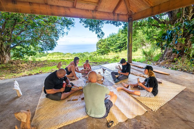 Polynesian Cultural Carving Experience in Holualoa - Master Carvers Expertise