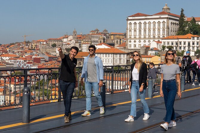Porto 360°: Helicopter Flight, Guided Walking Tour & River Cruise - Mercado Do Bolhao