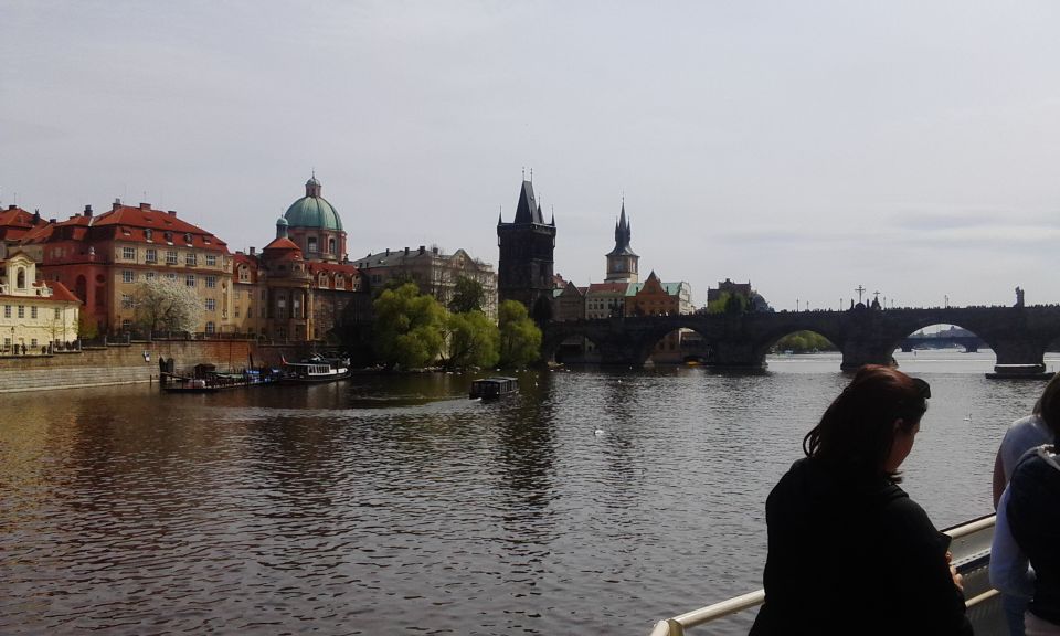 Prague: 2-Hour Lunch Cruise on the Vltava River - Meeting Point and Directions