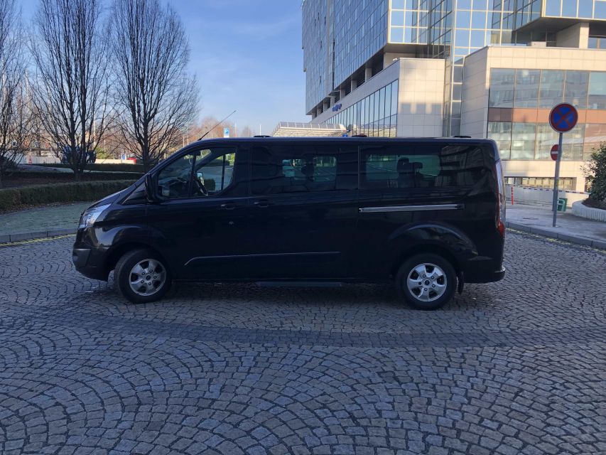 Prague Airport: Private Transfer to City Centre by Minivan - Driver Qualifications