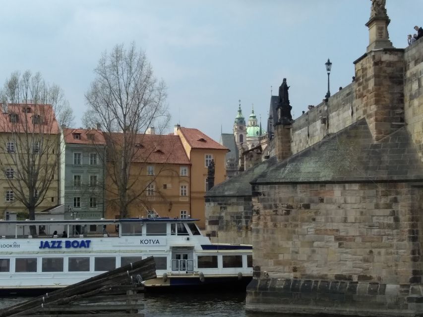 Prague: Bus and Boat Tour - Important Information