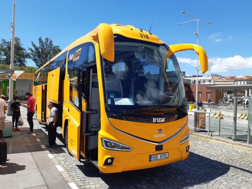 Prague: Convenient Bus Service to Transfer To/From Brno - Meeting Points