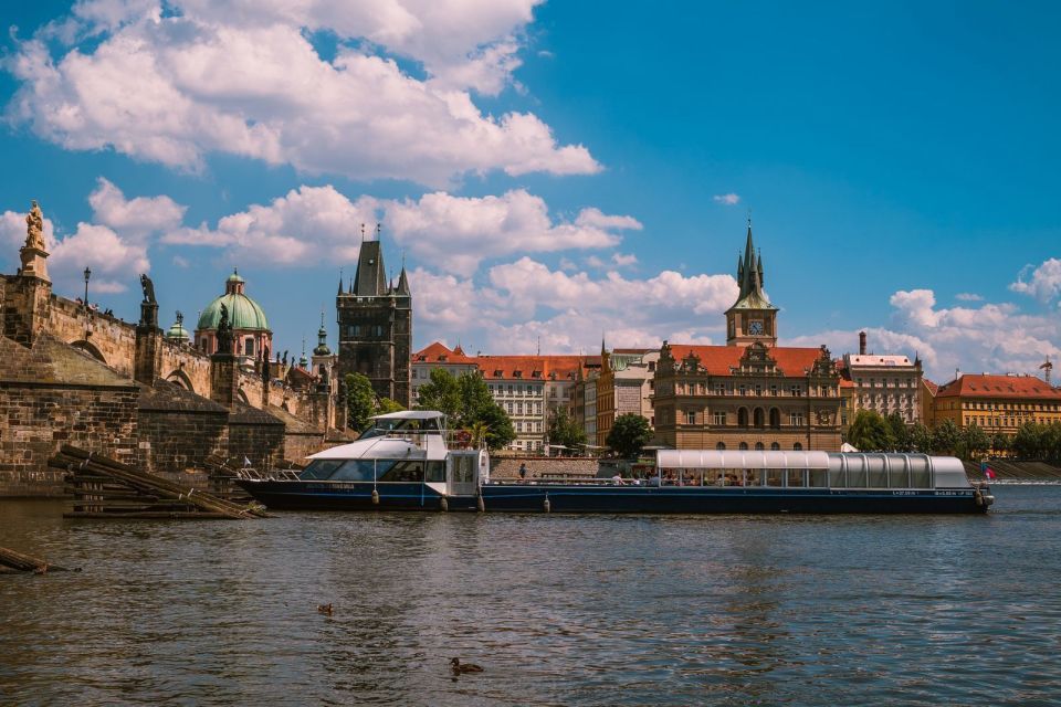 Prague: Evening Vltava River Eco Cruise With Prosecco - Customer Feedback