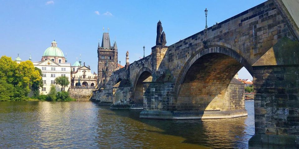 Prague: Lunch Cruise on Vltava River With Open Buffet - Accessibility and Meeting Point