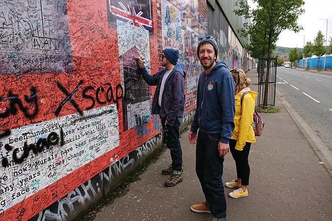 Private Belfast City Sightseeing and Mural Tour | 4 Hours - Accessibility