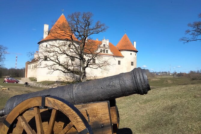 Private Full-Day Trip to Hill of Crosses, Rundale Palace & Bauska - Customer Feedback and Ratings