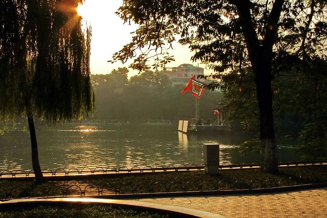 Private Good Morning Hanoi Guided Tour With Local Breakfast - Local Breakfast Delights