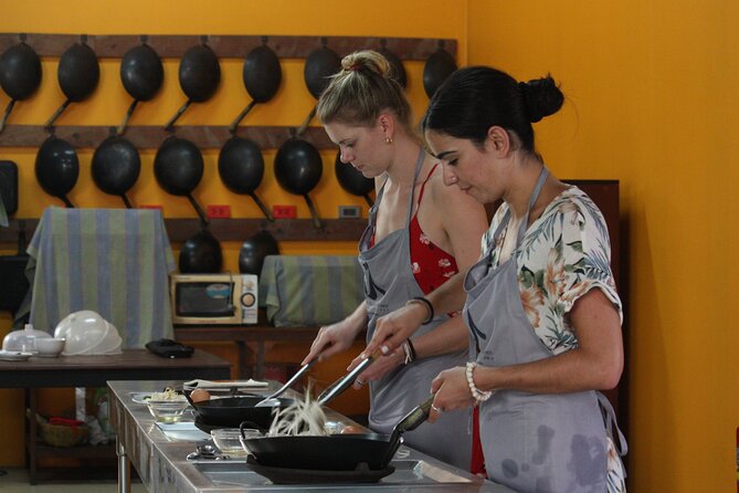Private Half-Day Thai Cooking Class in Chiang Mai - Cooking Menu Highlights
