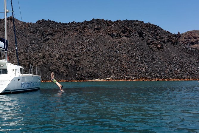 Private Luxury Caldera Cruise With a Rich BBQ Meal and Open Bar! - Memorable Customer Experiences