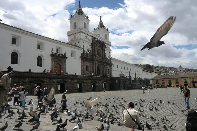 Private Quito City Tour, Equator Line and Pululahua Volcano - Mitad Del Mundo