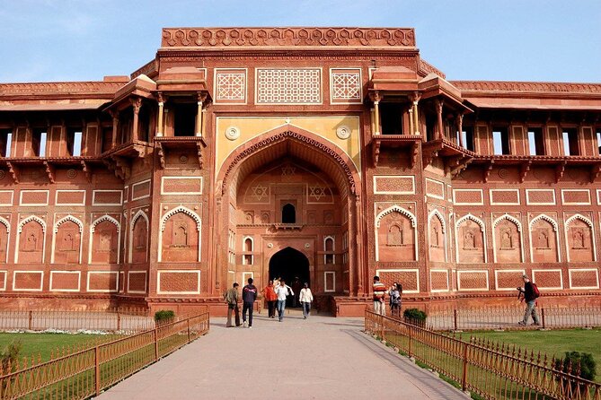 Private Same Day Abhaneri Stepwell and Taj Mahal Tour From Jaipur - Reviews and Ratings