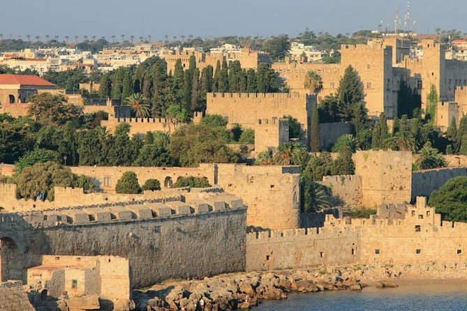 Private Tour in The Jewish Quarter & Grand Masters Palace - Reviews and Feedback