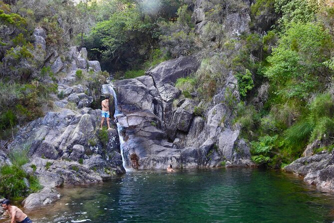 Private Tour of the Natural Waterfalls and Lagoons of Geras - Traveler Reviews