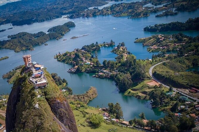 Private Tour to Guatapé, El Peñol + Paragliding!! - Navigating the Paragliding Experience
