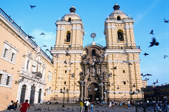 Private Walking Tour Lima Heritage Downtown Half Day - Basilica Y Monasterio De Santo Domingo