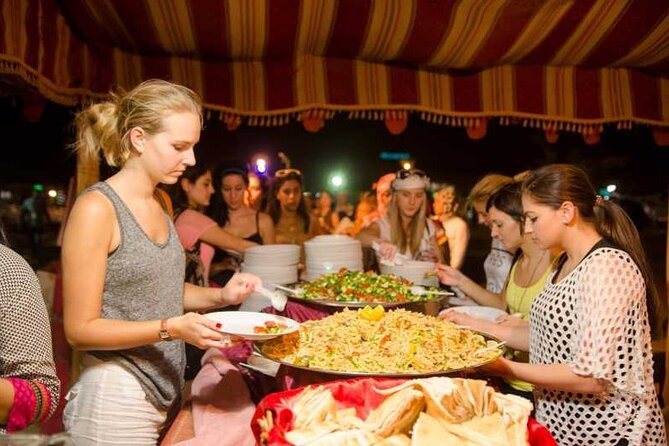 Red Dune Desert Safari With BBQ Dinner - Group Size and Personalization