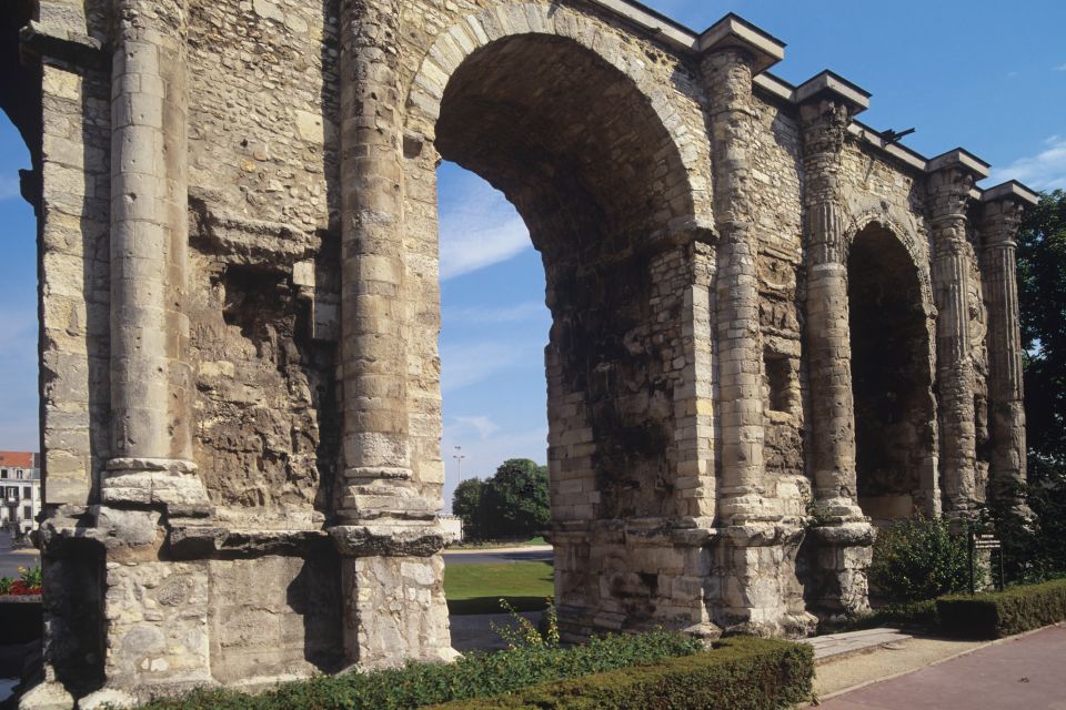 Reims: First Discovery Walk and Reading Walking Tour - Accessibility and Requirements