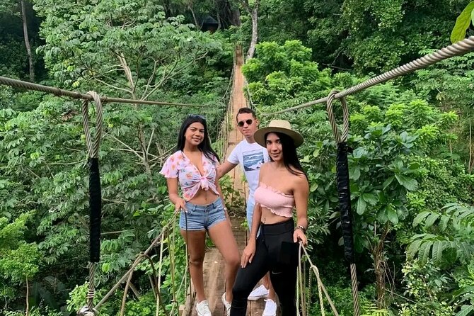 Roatan Half Day Zipline Beaches, Suspencion, Bridges & Wildlife - Encounter With Wildlife