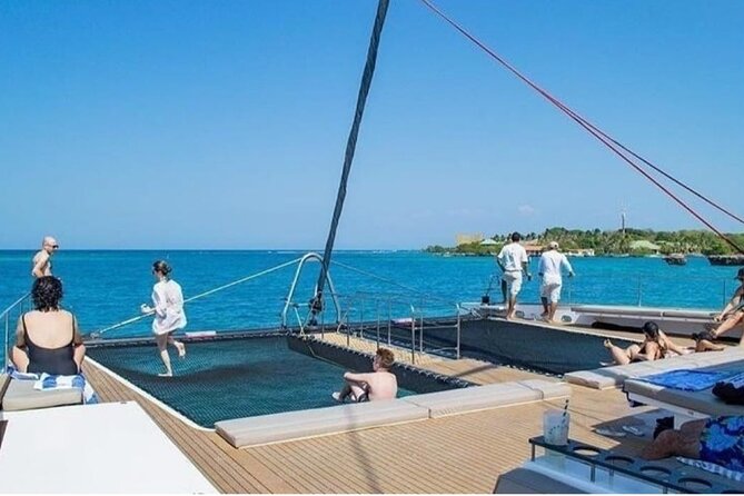 Rosario Islands Catamaran - Breathtaking Catamaran Ride