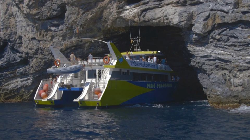 Roses: Costa Brava Catamaran Trip With Underwater Views - Meeting Point