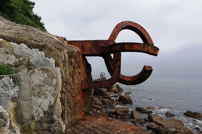 San Sebastian SIGHTSEEING and PINTXOS - Private Cultural & Gastronomic Adventure - Accessibility and Participation
