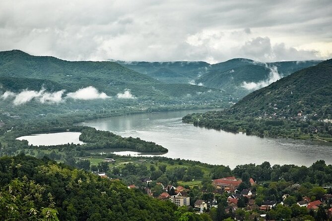 Scenic Danube River Bend Hills & the Art Town: Private Car Tour - Transportation Details