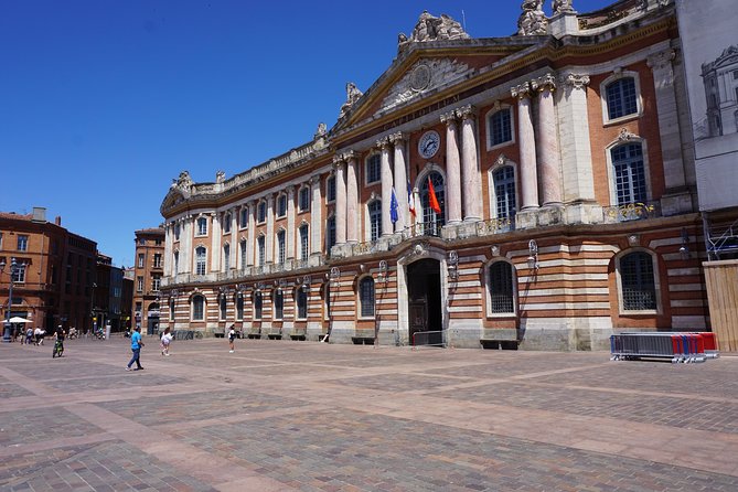 Self-Guided Track Game to Discover Toulouse - Navigating the City Challenges