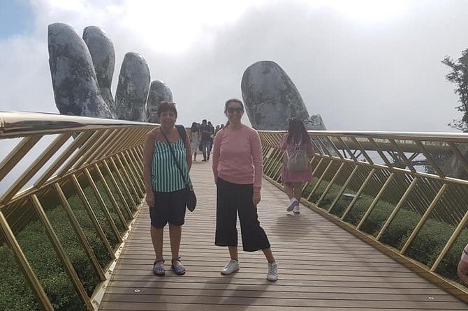 Shore Excursion to Golden Bridge, Marble Mountain From CHAN MAY or TIEN SA Port - Dining Experience