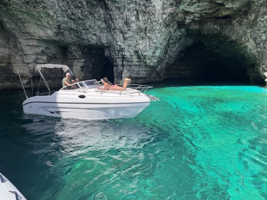 Sliema Private Boat Charter Comino, Blue Lagoon, Gozo - Boat Facilities and Crew