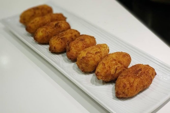 Small Group Tapas and Paella Cooking Class in Madrid - Alcohol Included
