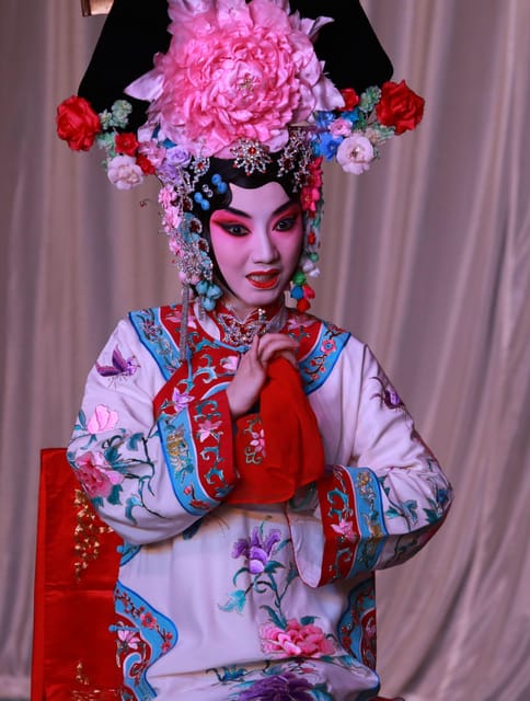 Small Group Tour Of Acrobatics Show And Peking Opera Show - Peking Opera Performance