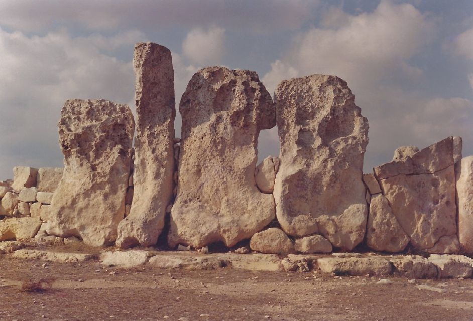 Southern Malta: Blue Grotto, Hagar Qim, and Marsaxlokk Tour - Hagar Qim Temples