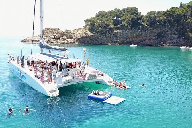 Special Tour for Groups Sailing Along the Costa Brava in a Big Catamaran. Food and Drinks Included. - Meeting Point and Boarding
