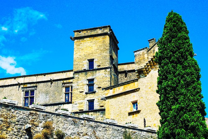 Spectacular Luberon Villages - Gordes to Lourmarin Private Tour - Personalized Experience With the Guide