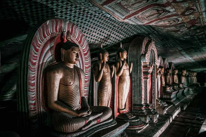 Sri Lanka Highlights: 3 Days, 2 Nights Tour Package - Dambulla Royal Cave Temple