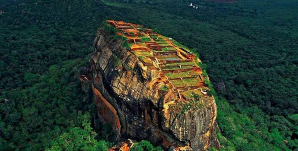 Sri Lankas Essence in 4 Days Tour - Day 2: Sigiriya - Sigiriya