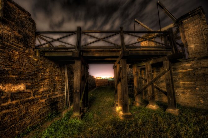 St. Augustine Haunted Pub Crawl - Taking in Local History
