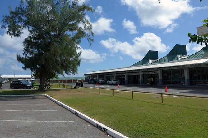 St. Lucia Private Airport Transfers From UVF (Groups of 4) - Personalized and Professional Service