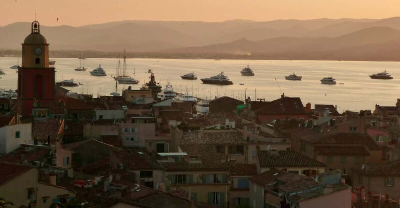 St. Tropez Sojourn: Private Guided Walking Adventure - Charming La Ponche District